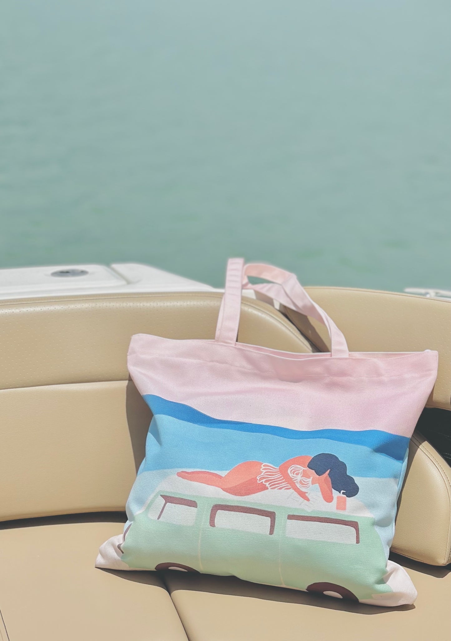 "Pages and Waves" Tote – Inspired by Hawaii 🌊