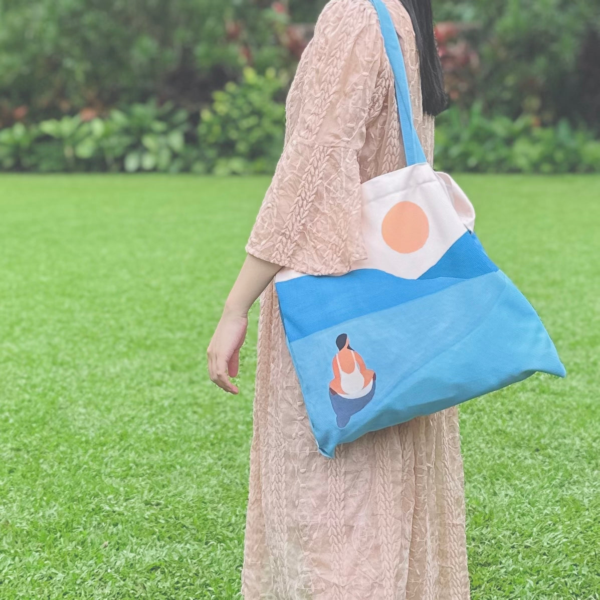 Serene Blue Tote Bag – Inspired by Hawaii 🌊